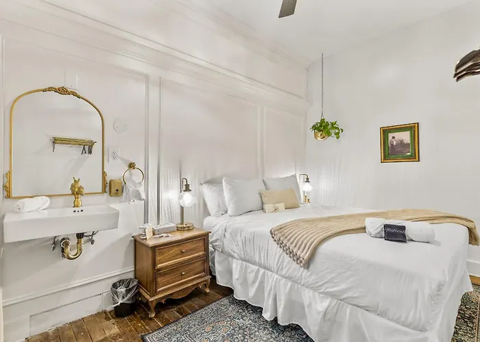 The Historic Grand Canyon Williams